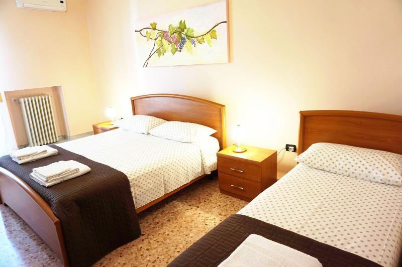 B&B Piazza 300Mila Lecce Eksteriør billede