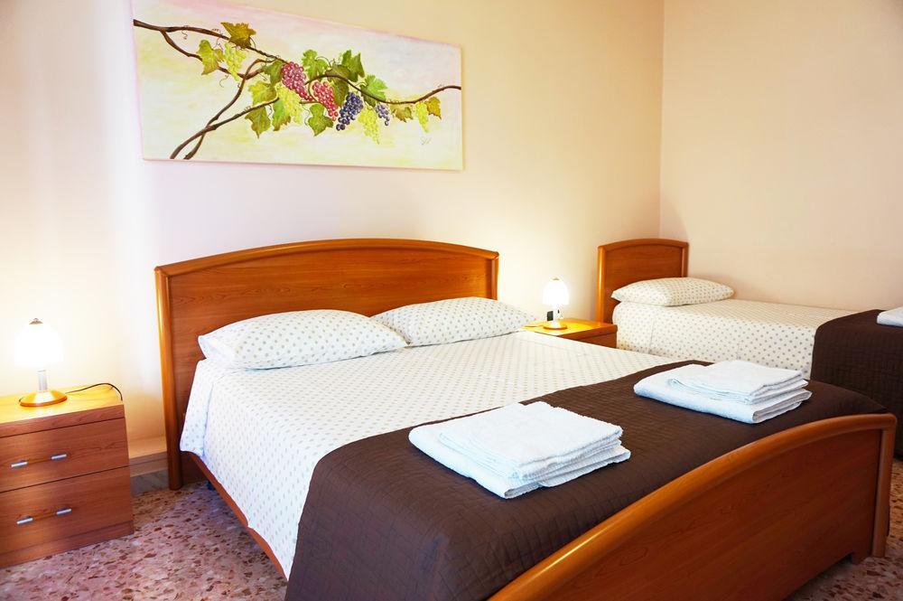 B&B Piazza 300Mila Lecce Eksteriør billede
