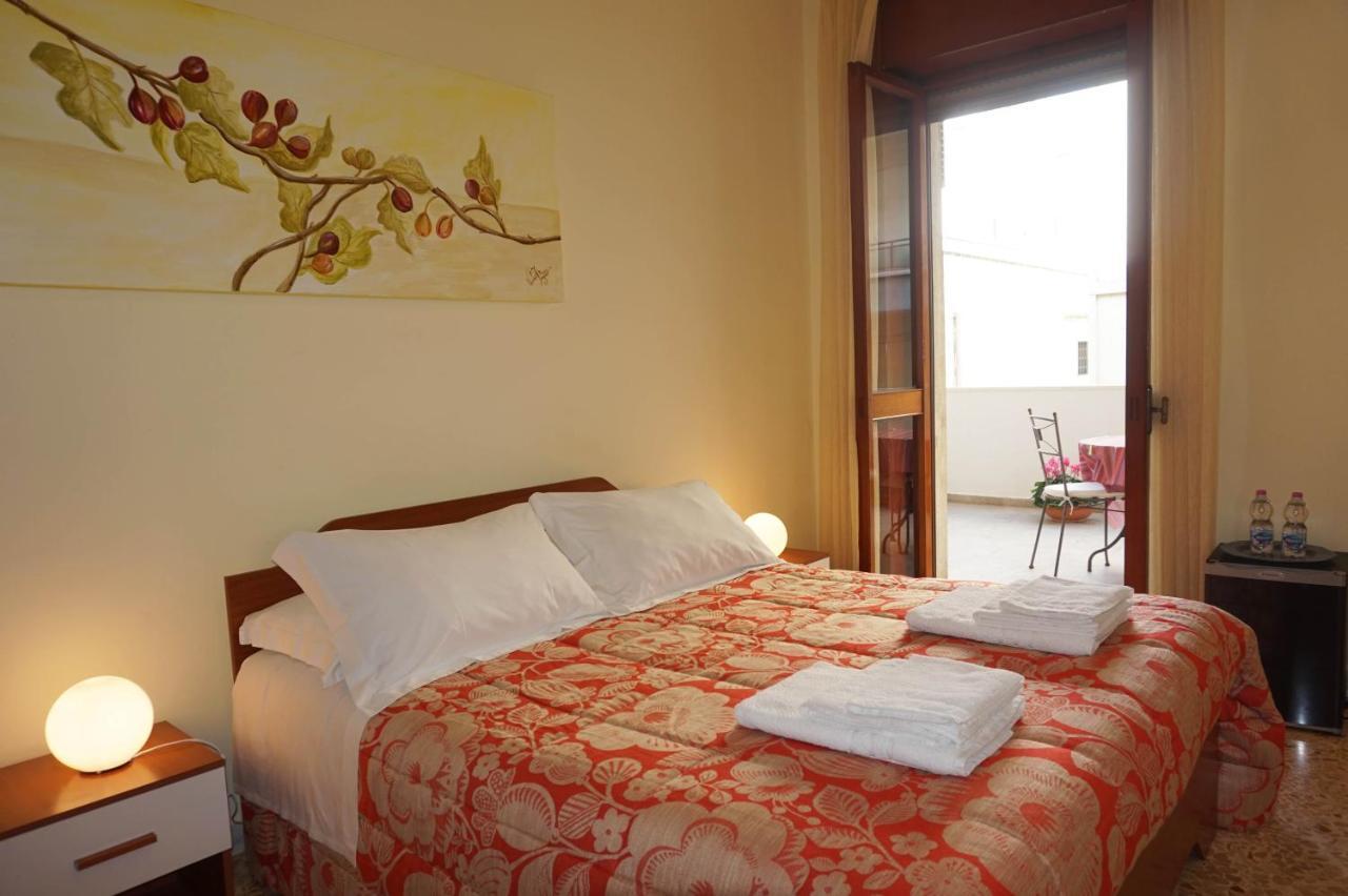 B&B Piazza 300Mila Lecce Værelse billede